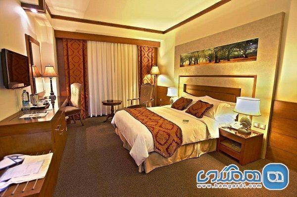 اقامت در کانکت دیلاکس روم هتل تارا